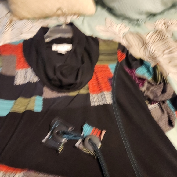 Top - Picture 3 of 4